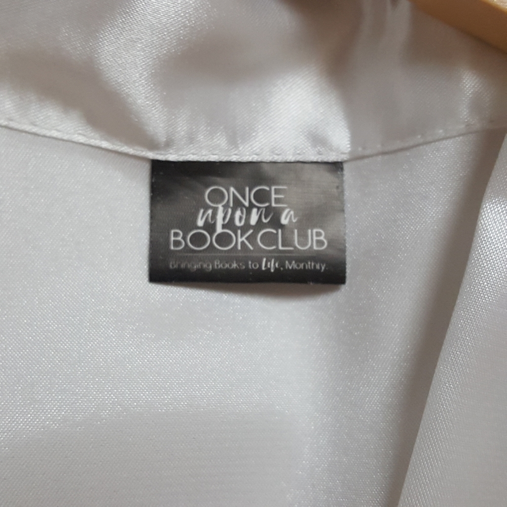 White Lace Trim Robe - Picture 6 of 6
